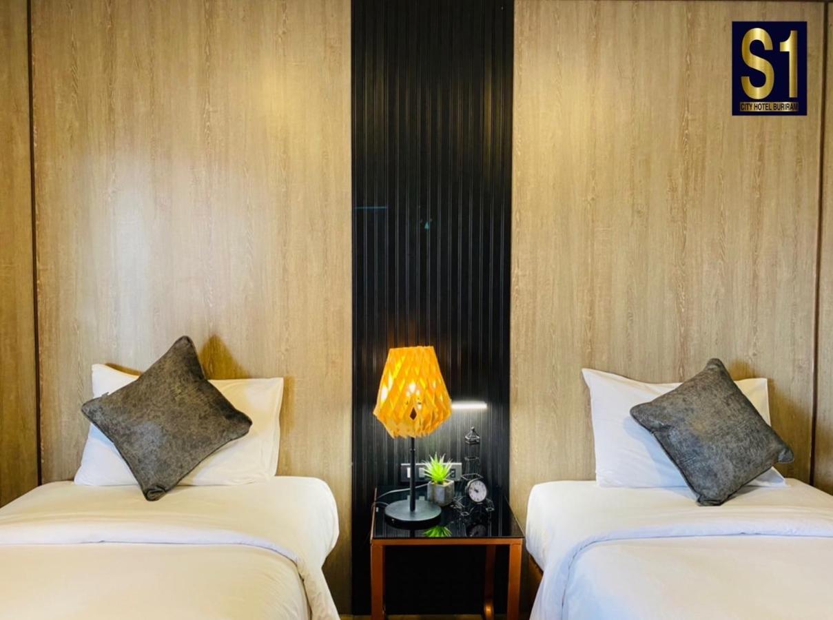S1 City Hotel Бурирам Екстериор снимка