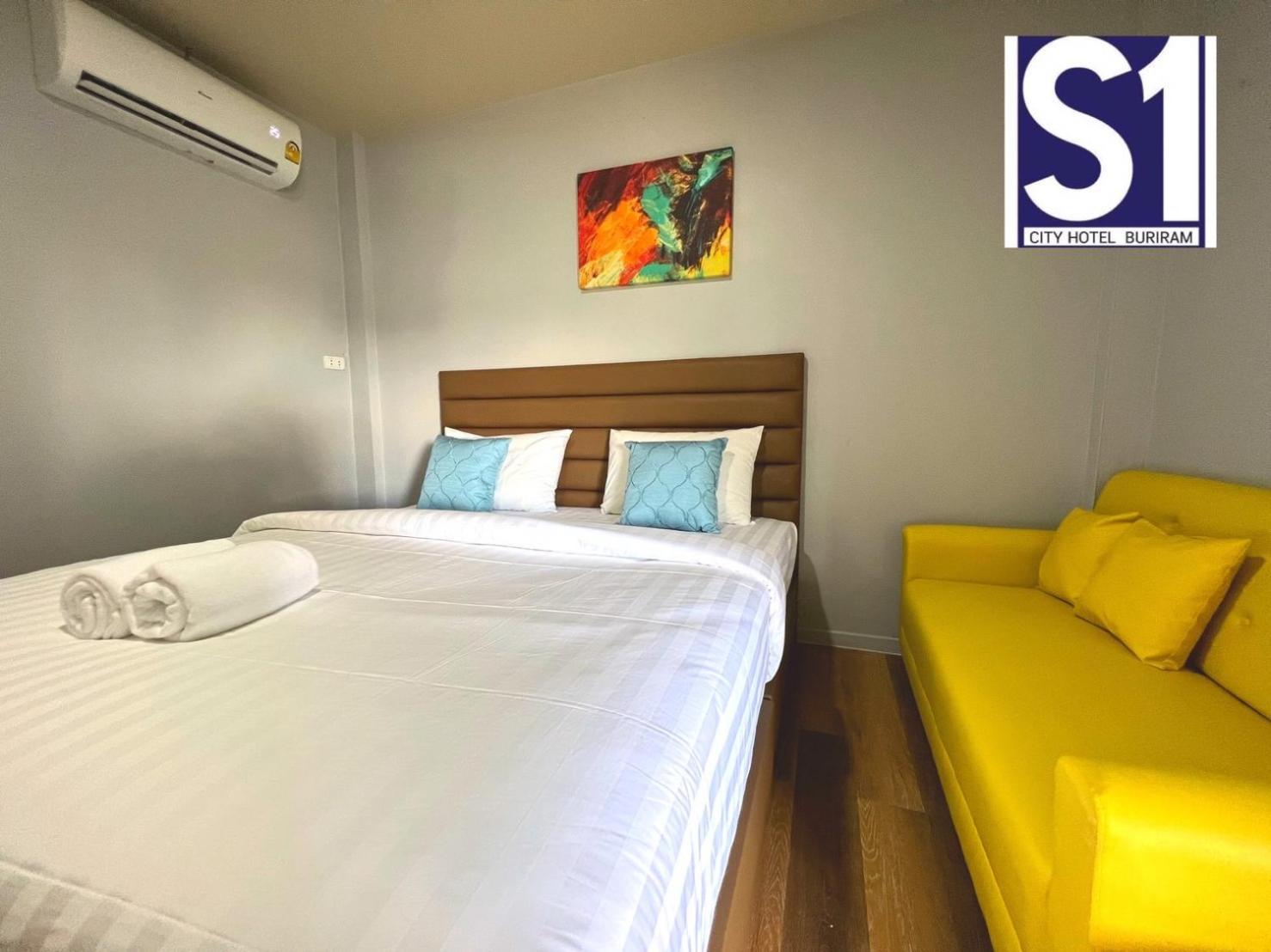 S1 City Hotel Бурирам Екстериор снимка