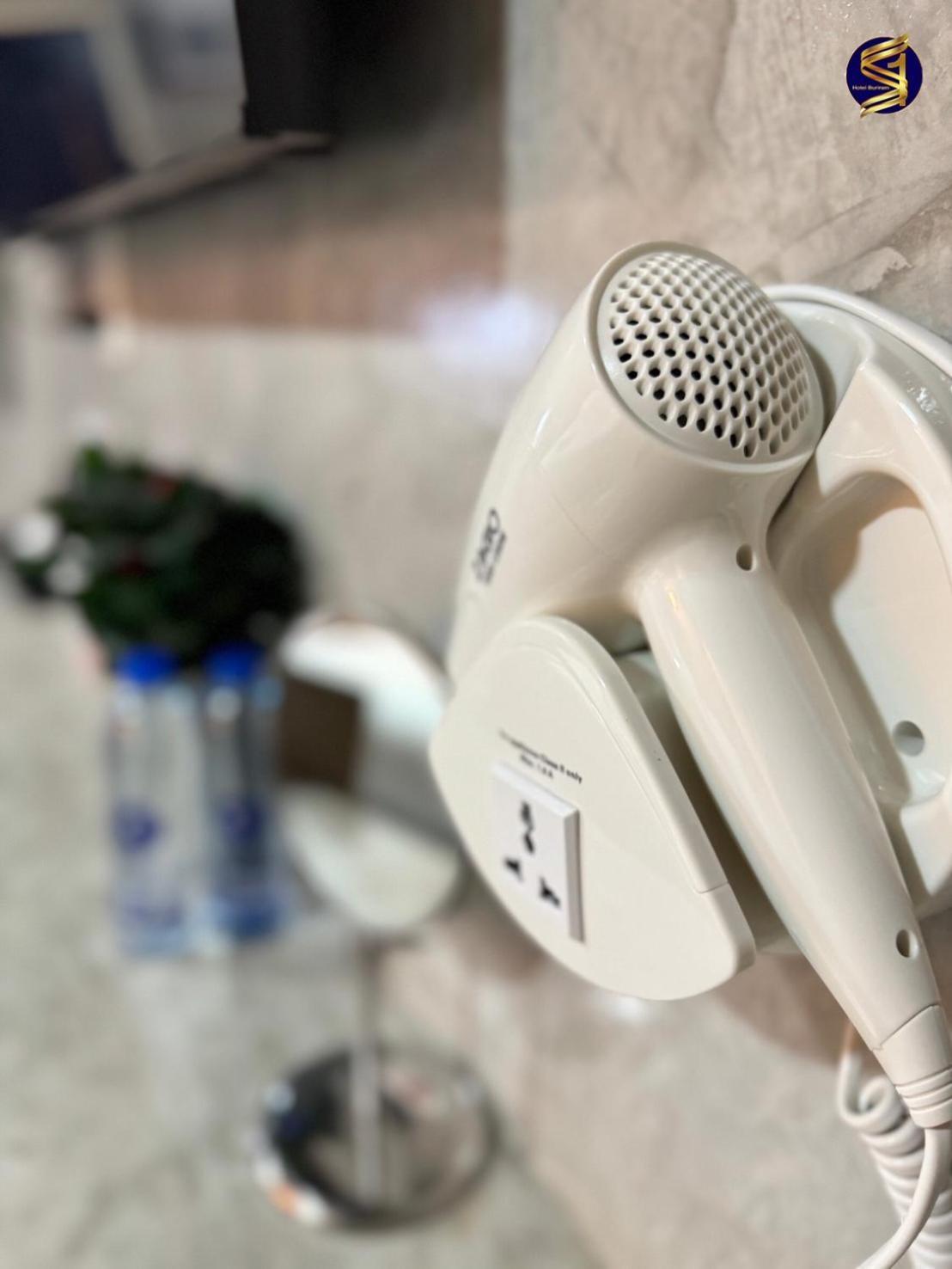 S1 City Hotel Бурирам Екстериор снимка
